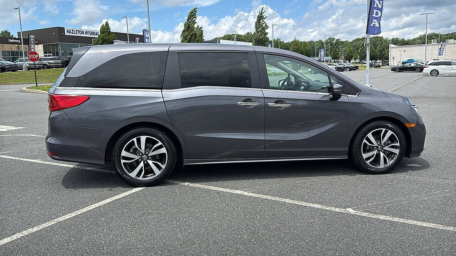 Used 2023 Honda Odyssey Touring image 4