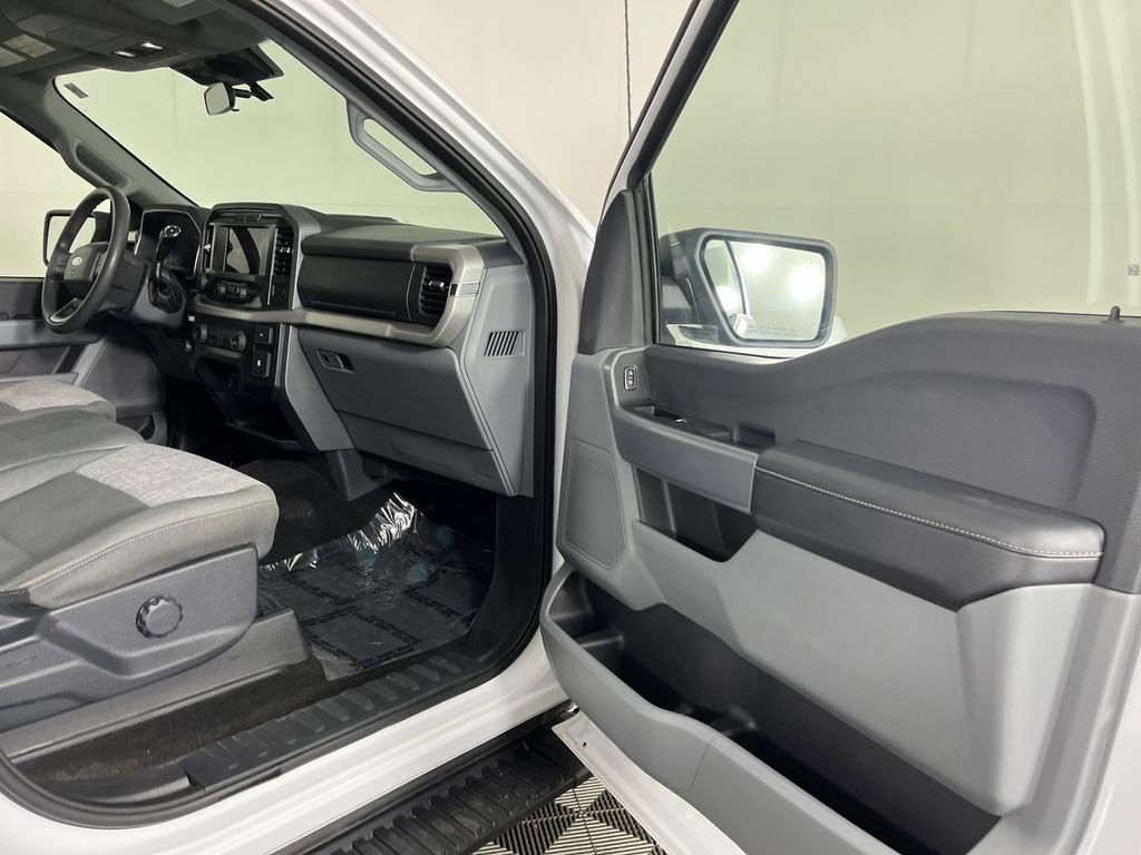 Used 2022 Ford F150 XLT w/ Trailer Tow Package image 17