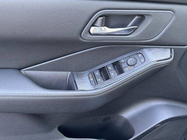 New 2025 Nissan Rogue SV image 24