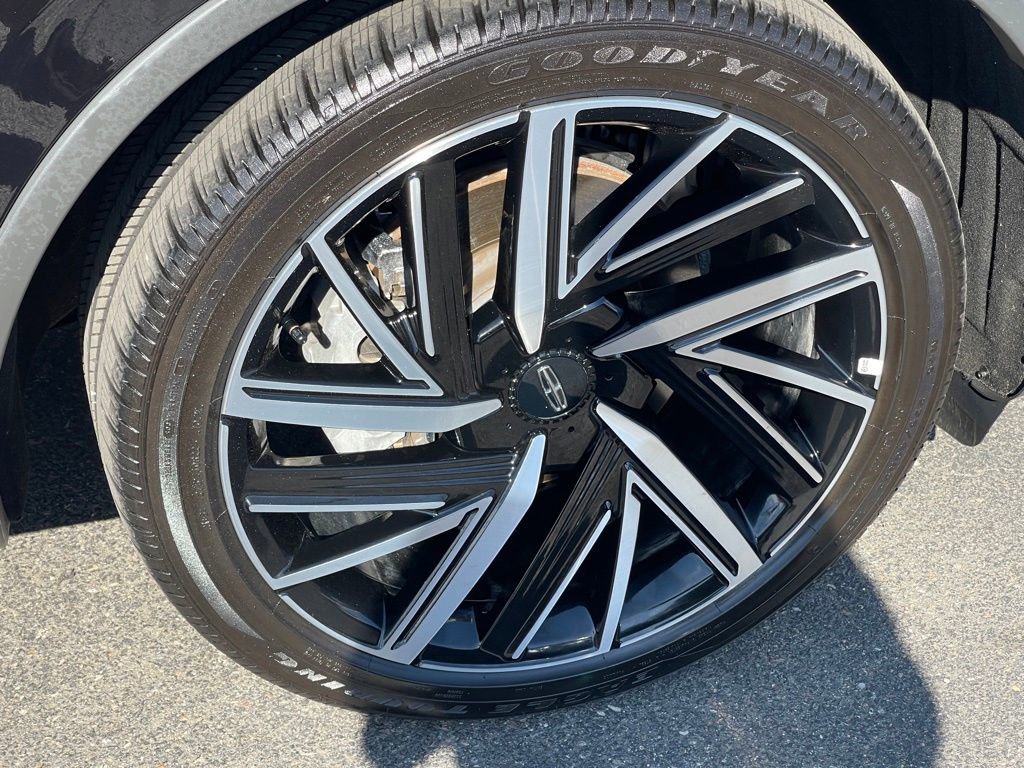 Used 2025 Lincoln Aviator Reserve w/ Equipment Group 201A AWD/4WD image 31