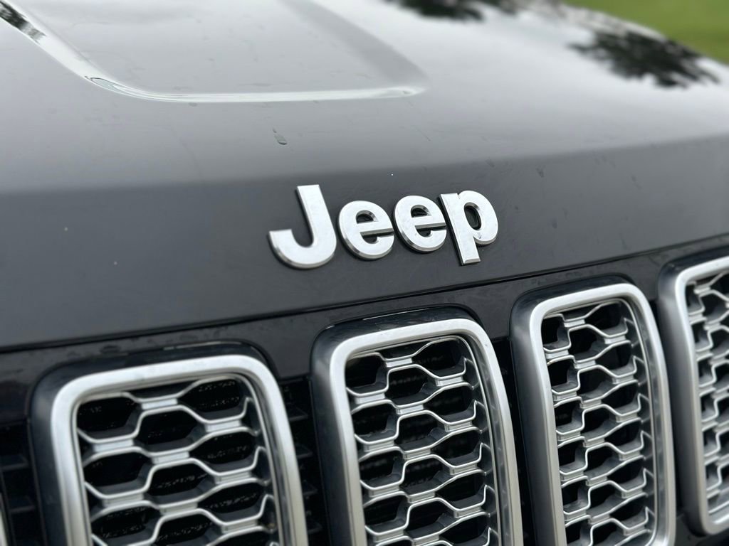 Used 2018 Jeep Grand Cherokee Summit image 11