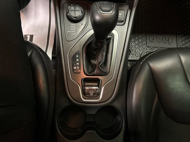 Used 2019 Jeep Cherokee Trailhawk w/ Cold Weather Group image 25