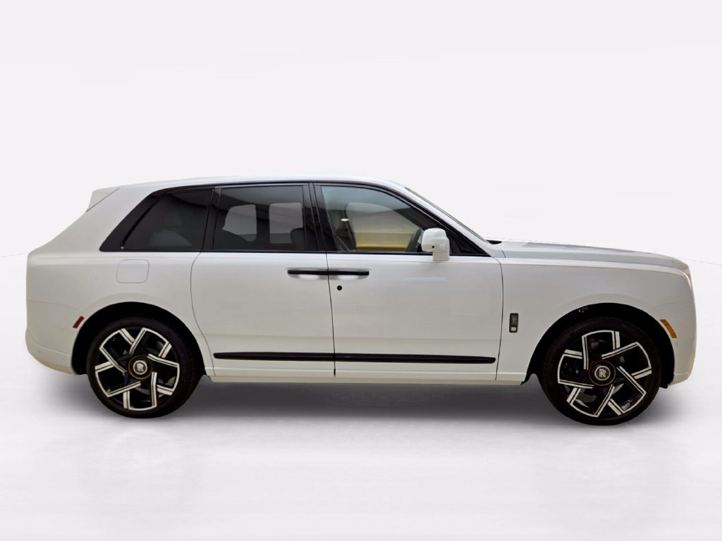 New 2027 Rolls-Royce Cullinan Black Badge AWD/4WD image 9