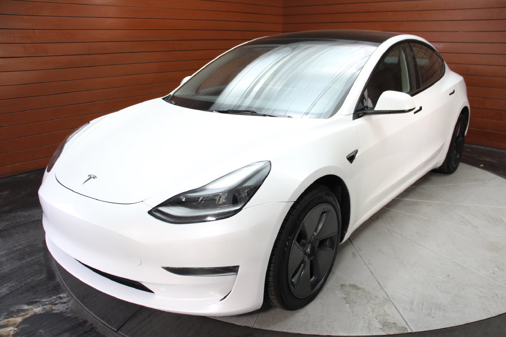 Used 2023 Tesla Model 3 Standard Range RWD image 3