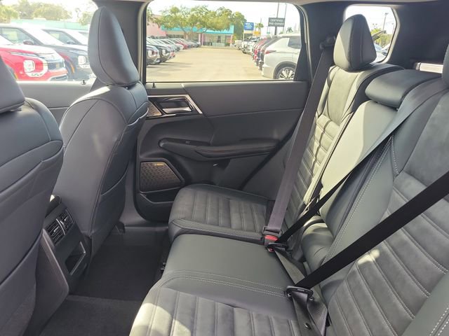 New 2026 Mitsubishi Outlander SE FWD image 14