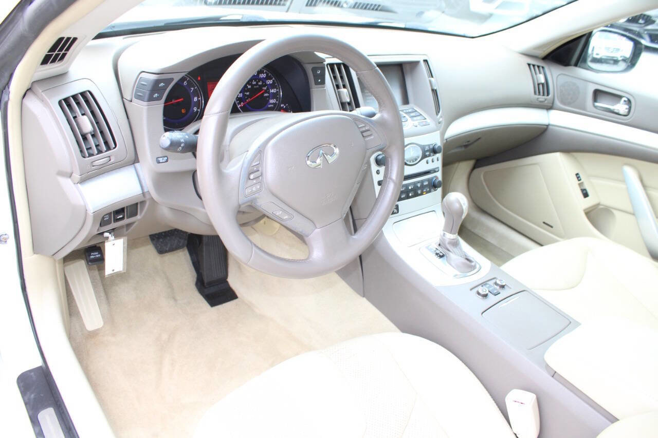 Used 2009 INFINITI G37 x Coupe w/ Premium Pkg image 13