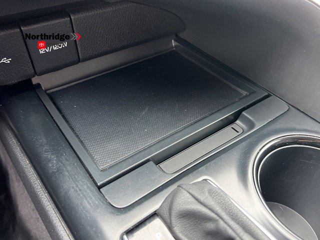 Used 2020 Toyota Camry SE w/ Carpet Mat Package FWD image 29