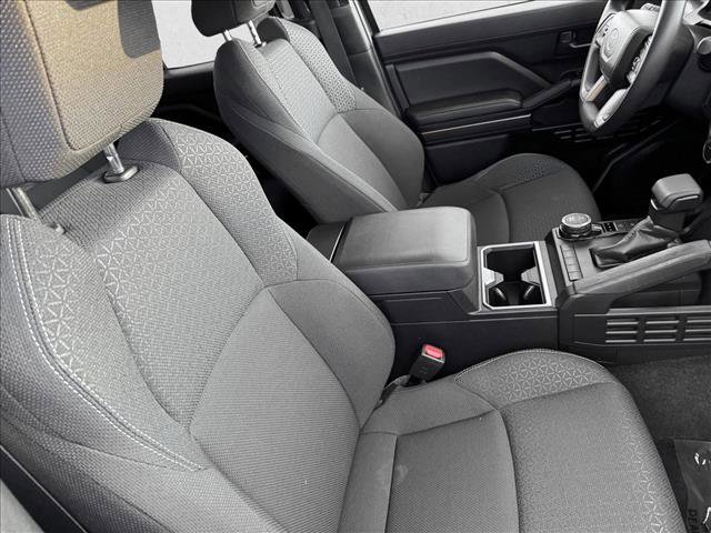 Certified 2025 Toyota 4Runner SR5 AWD/4WD image 19