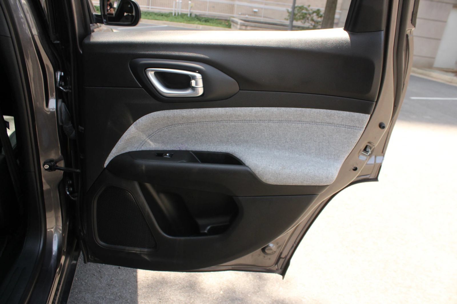 Used 2024 Jeep Compass Latitude AWD/4WD image 24