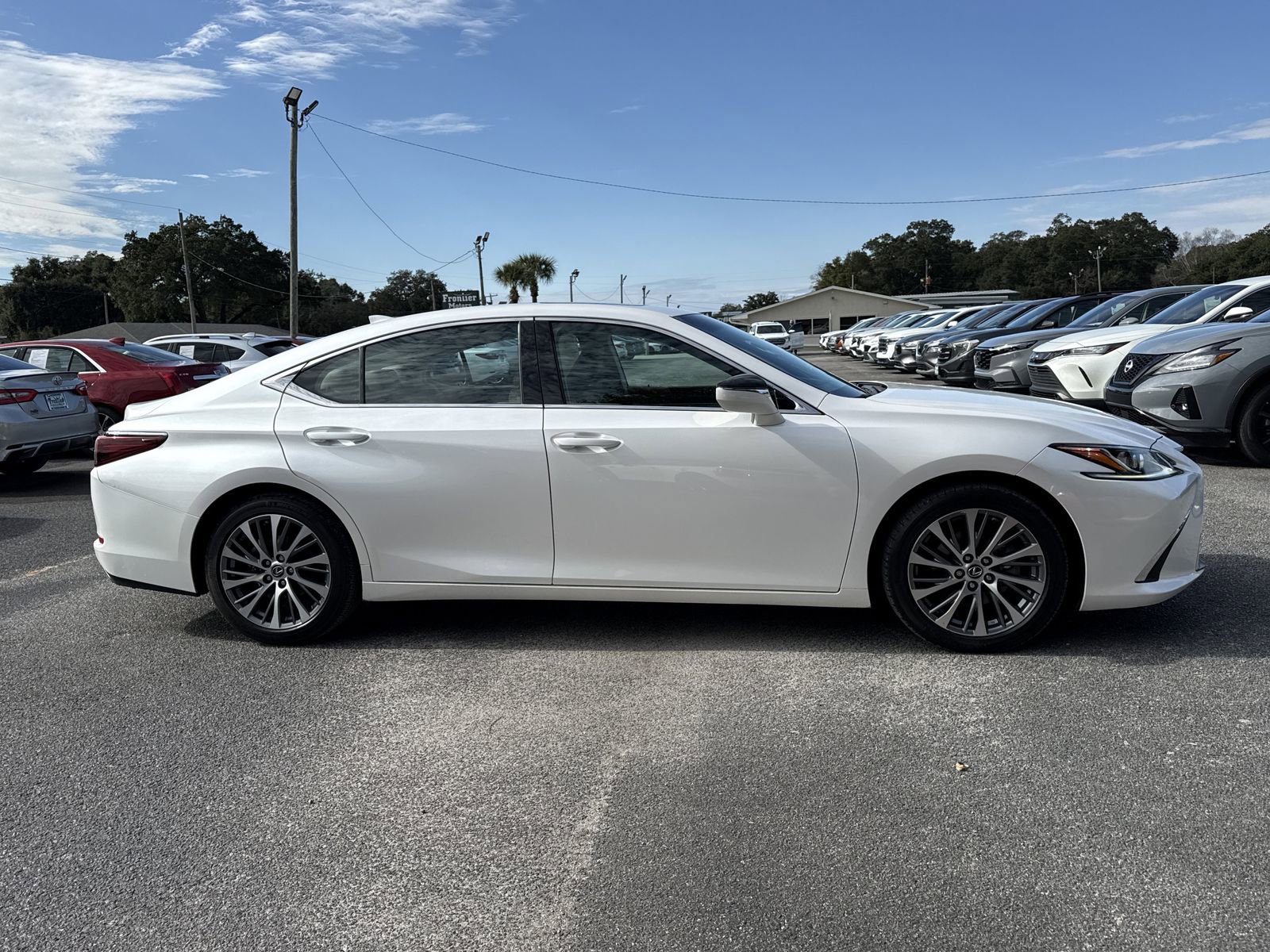 Used 2019 Lexus ES 350 w/ Premium Package image 6