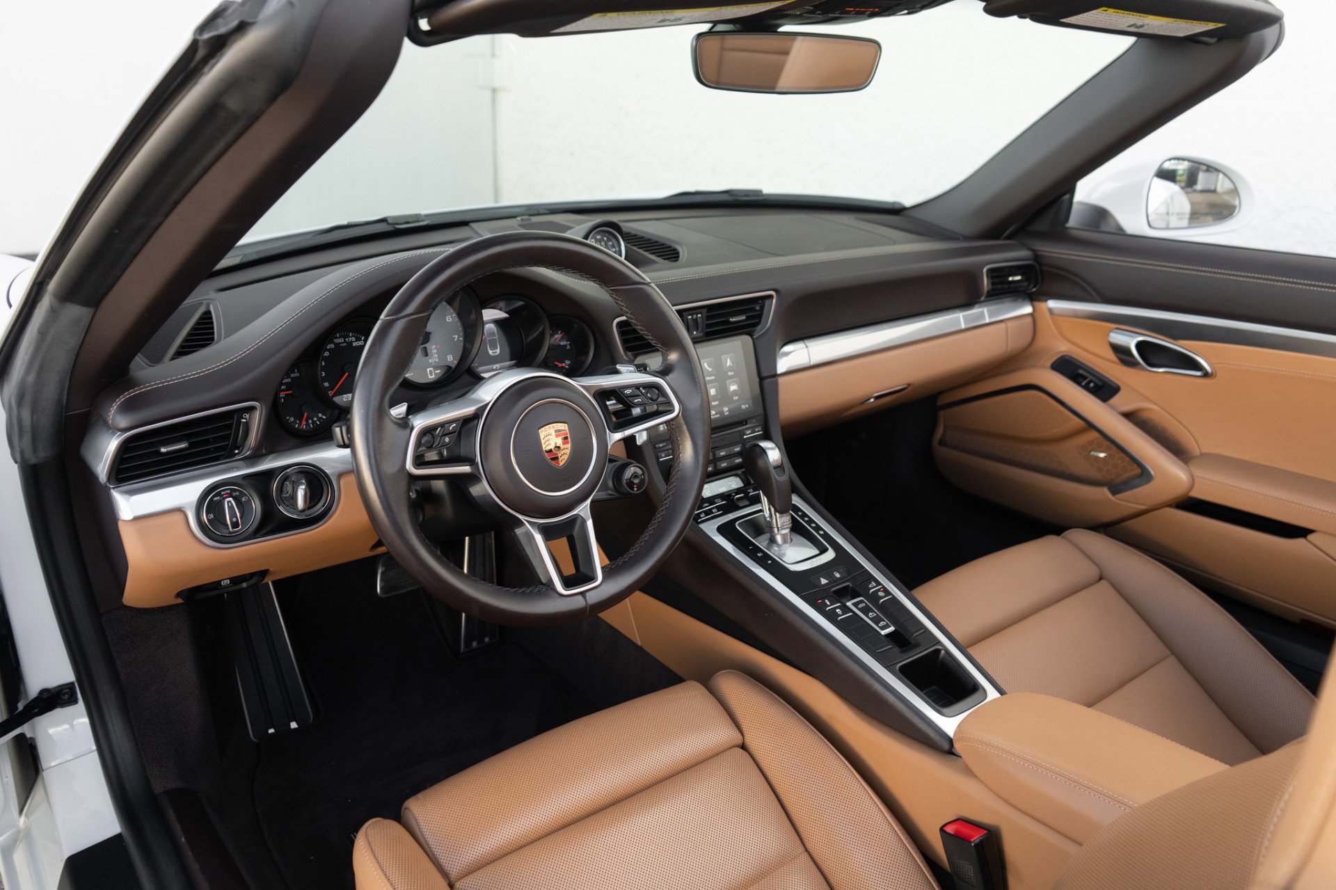 Used 2018 Porsche 911 Carrera 4S image 8