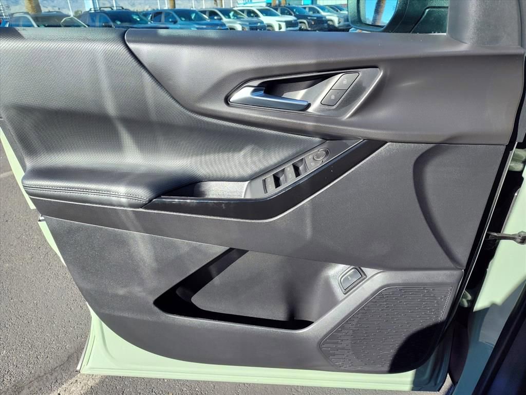 New 2026 Chevrolet Equinox LT w/ Convenience Package II image 10