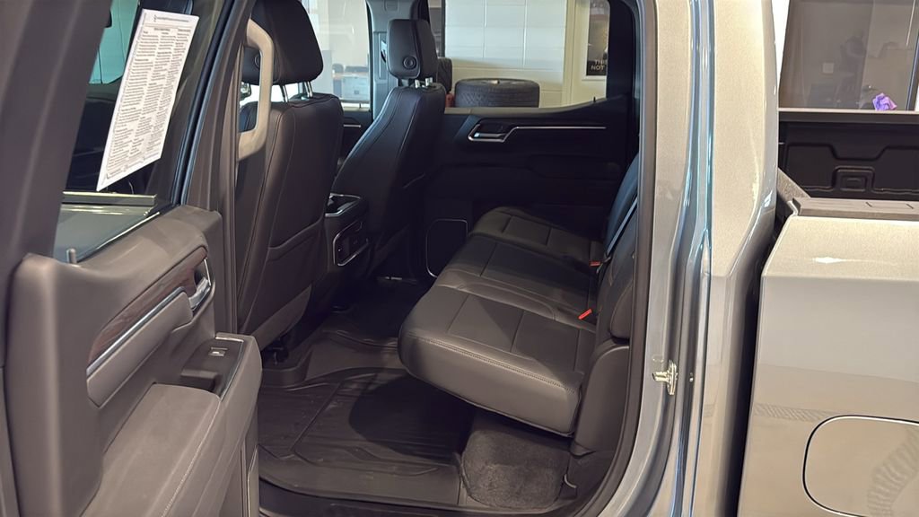 Used 2026 GMC Sierra 1500 SLT w/ SLT Premium Plus Package image 18