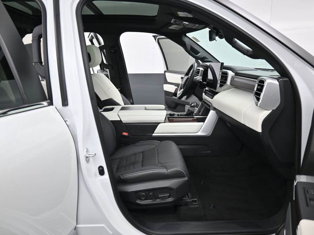 Certified 2024 Toyota Sequoia Capstone AWD/4WD image 37