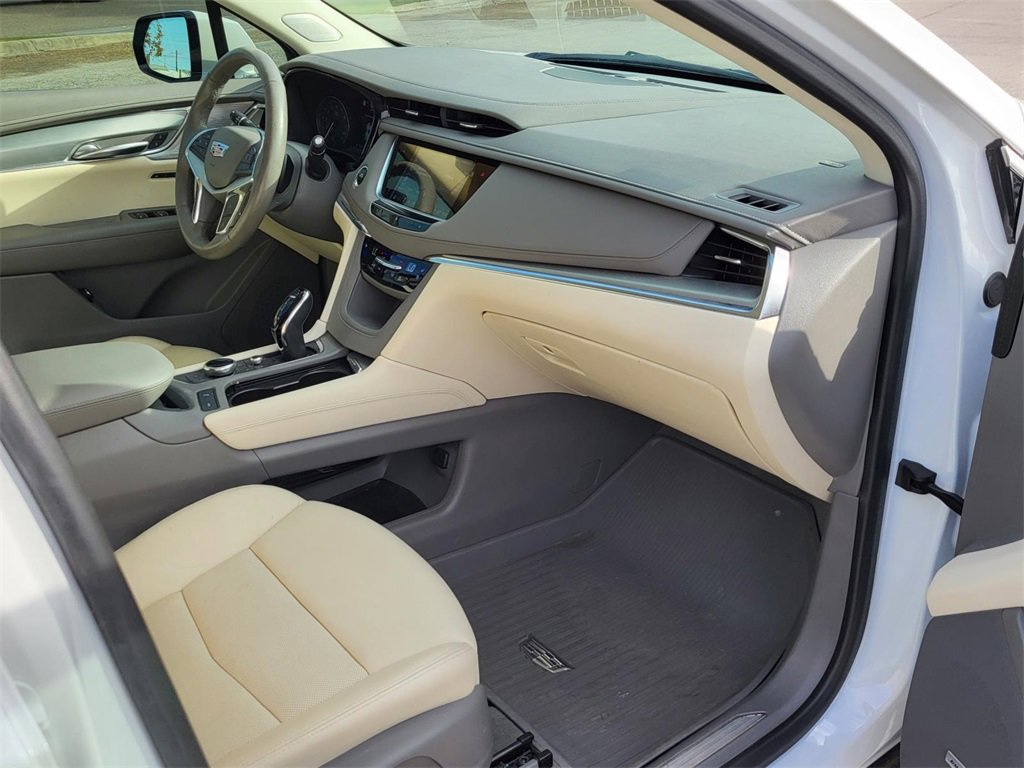 Used 2021 Cadillac XT5 Premium Luxury image 9