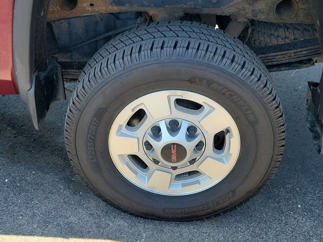 Used 2015 GMC Sierra 2500 SLE AWD/4WD image 25