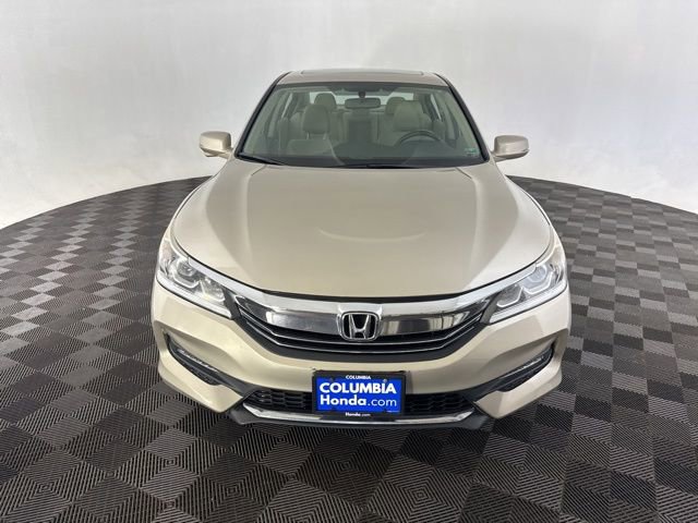 Used 2017 Honda Accord EX image 2