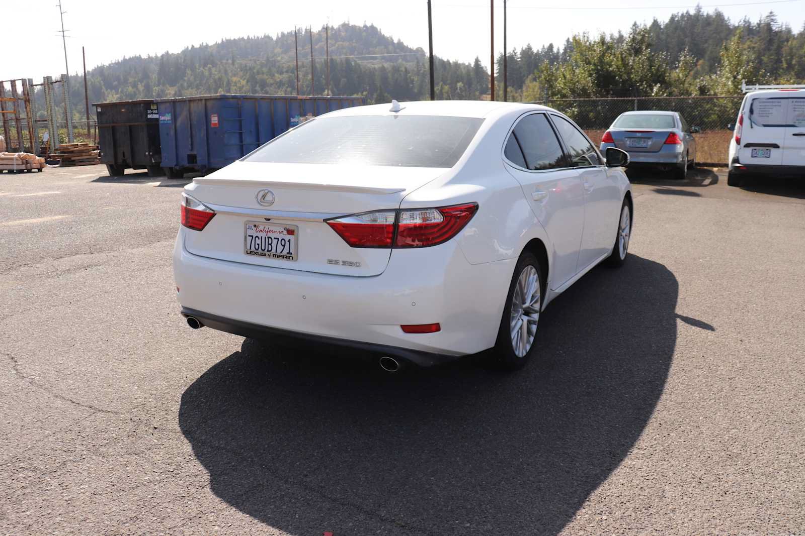 Used 2014 Lexus ES 350 w/ Luxury Package FWD image 5