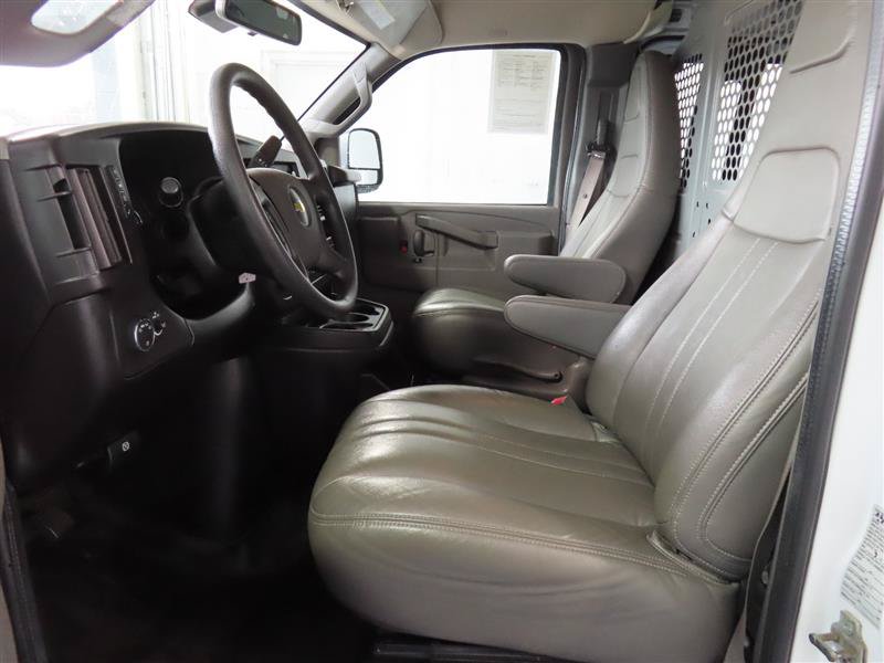 Used 2021 Chevrolet Express 2500 w/ Driver Convenience Package RWD image 15