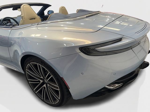 Used 2025 Aston Martin DB12 Convertible image 5