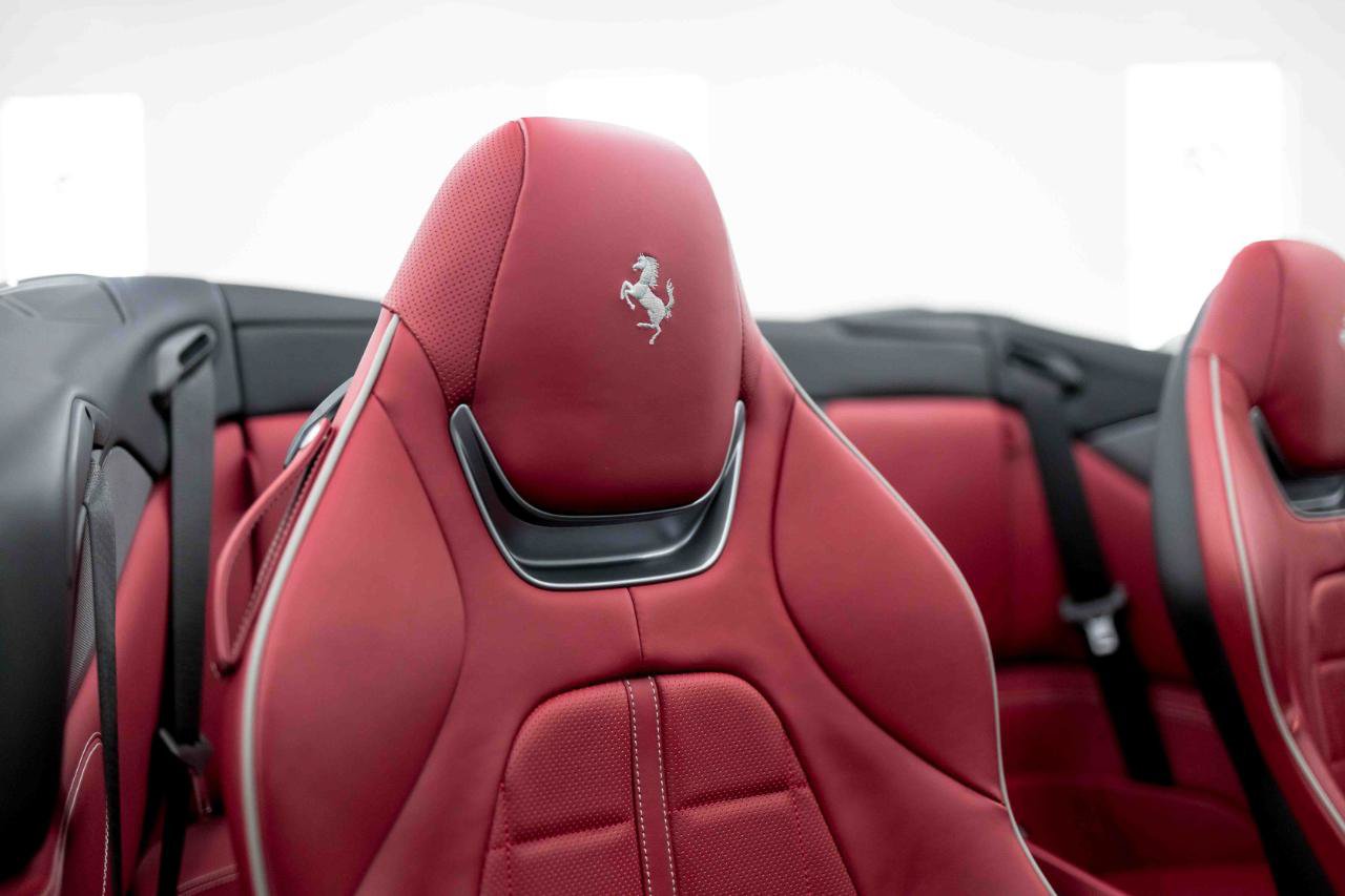 Used 2020 Ferrari Portofino RWD image 61