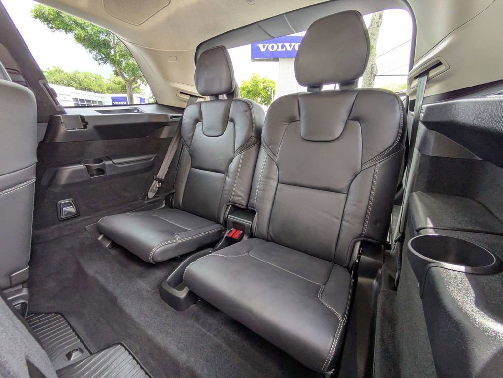 Certified 2024 Volvo XC90 T8 Ultimate w/ Lounge Package AWD/4WD image 19