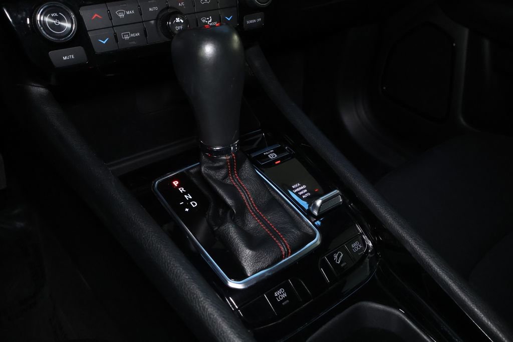 Used 2024 Jeep Compass Trailhawk image 32