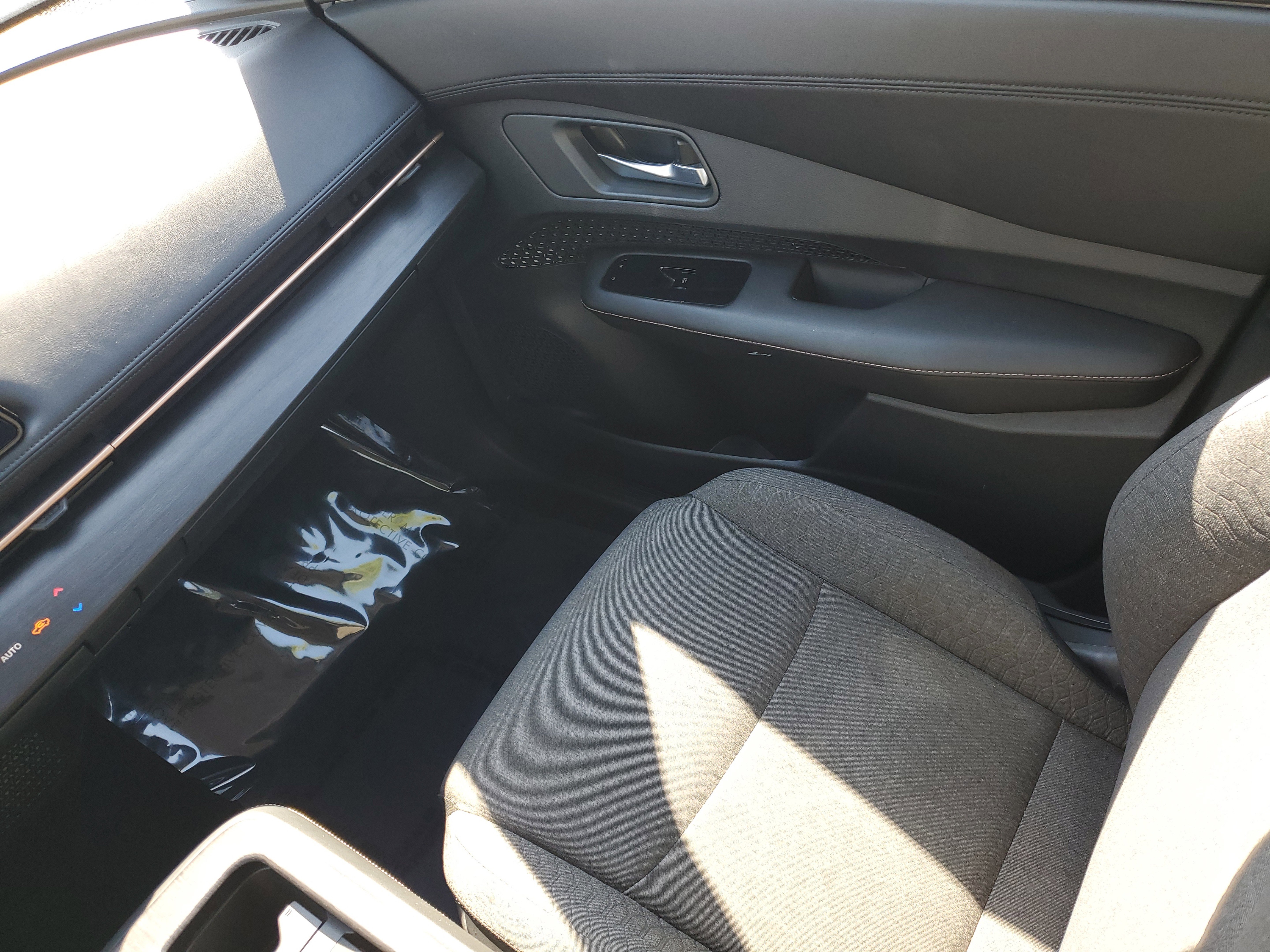 Certified 2023 Nissan Ariya FWD image 11