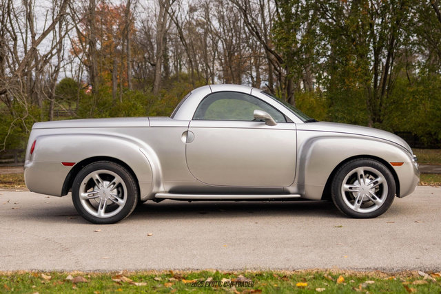 Used 2005 Chevrolet SSR w/ Preferred Equipment Group image 21