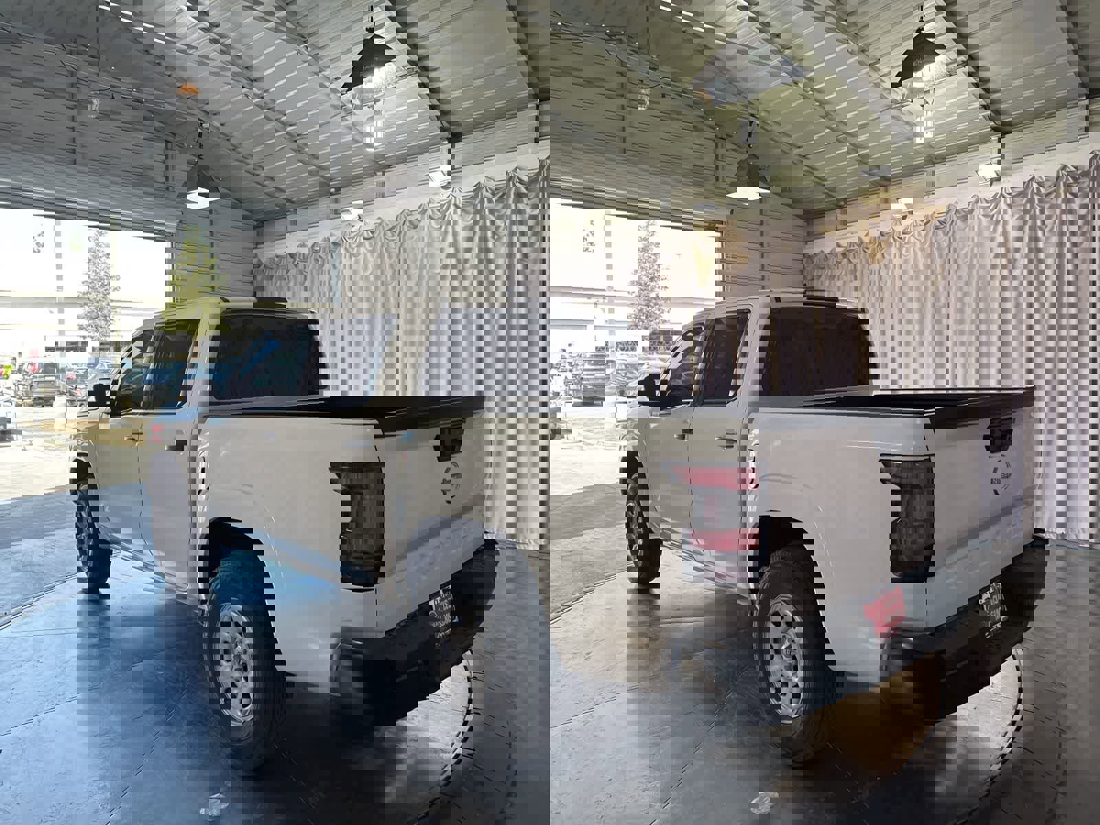 Used 2022 Nissan Frontier S w/ Technology Package image 4