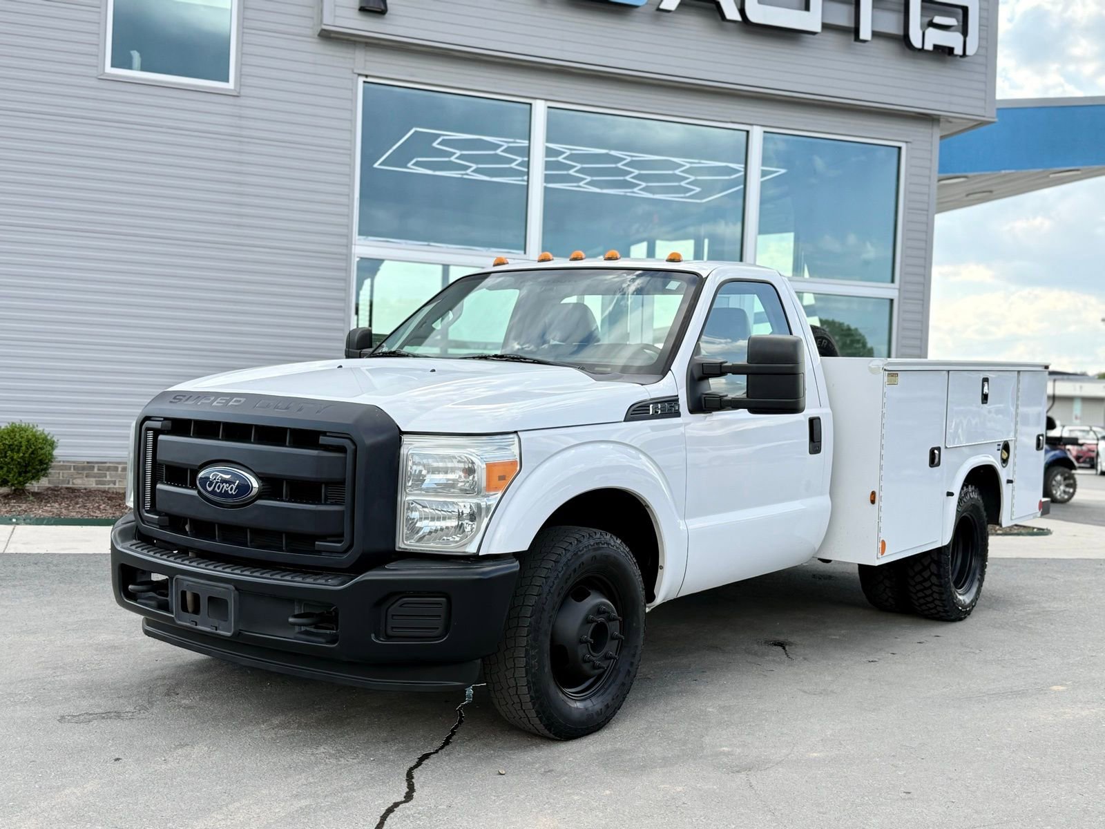 Used 2015 Ford F350 XL image 6