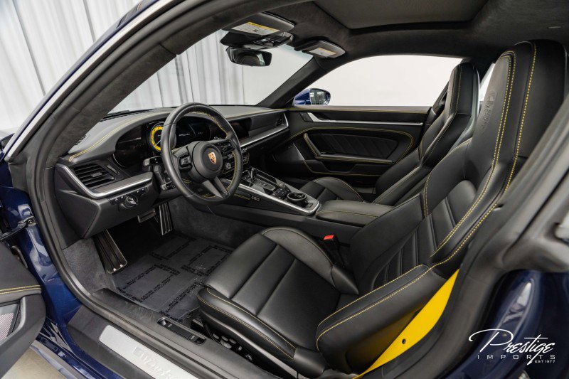 Used 2022 Porsche 911 Turbo image 28