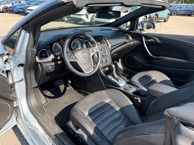 Used 2019 Buick Cascada Premium FWD image 2