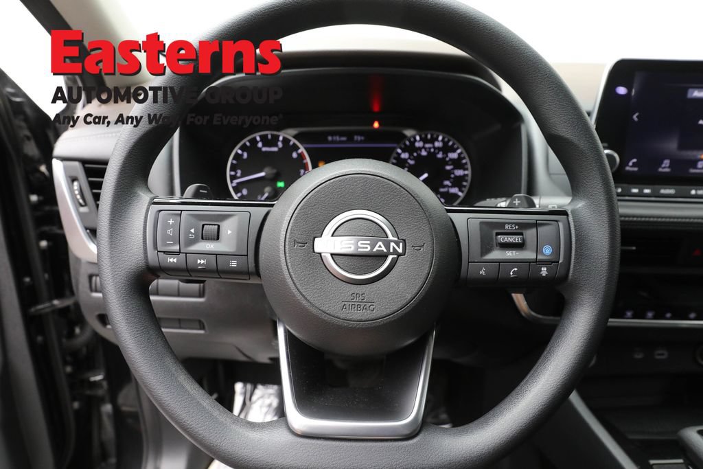 Used 2023 Nissan Rogue SV AWD/4WD image 10