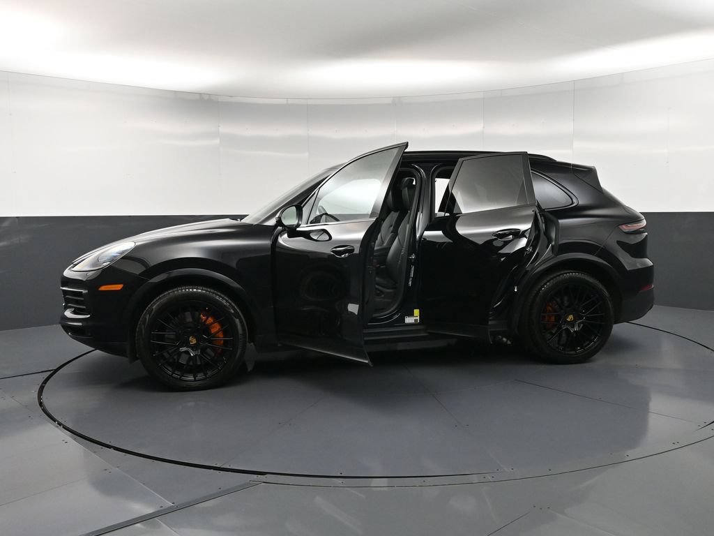 Certified 2022 Porsche Cayenne Platinum Edition AWD/4WD image 36