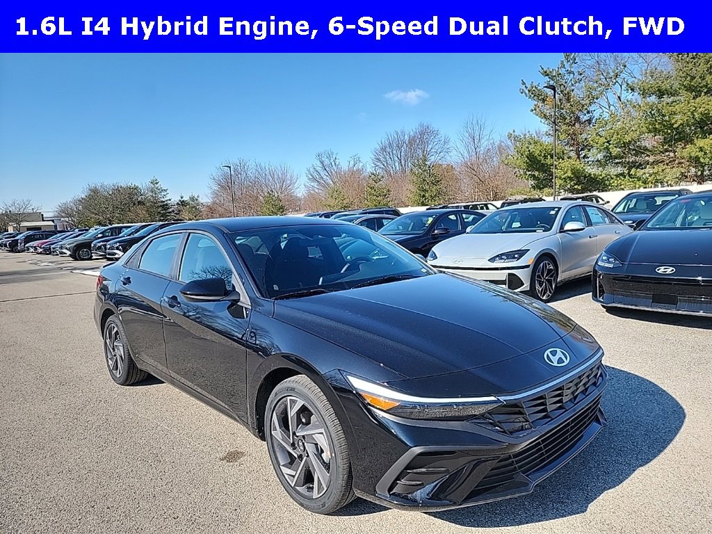 New 2025 Hyundai Elantra SEL w/ Cargo Package