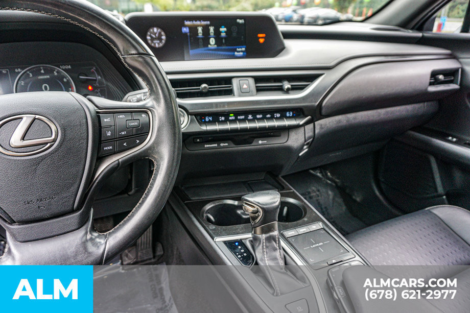 Used 2020 Lexus UX 200 w/ Accessory Package 2 FWD image 31