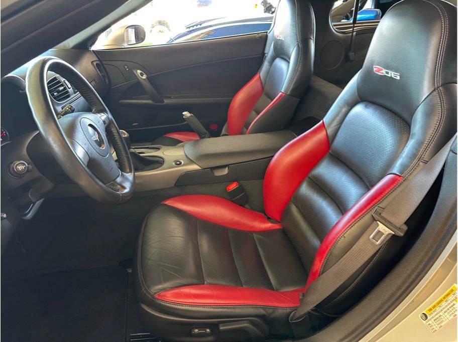 Used 2007 Chevrolet Corvette Z06 w/ Preferred Equipment Group RWD image 36