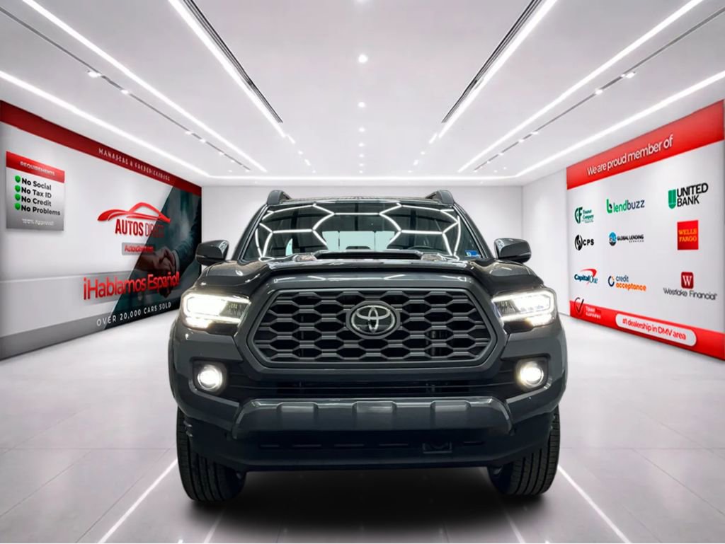 Used 2023 Toyota Tacoma TRD Sport AWD/4WD image 3