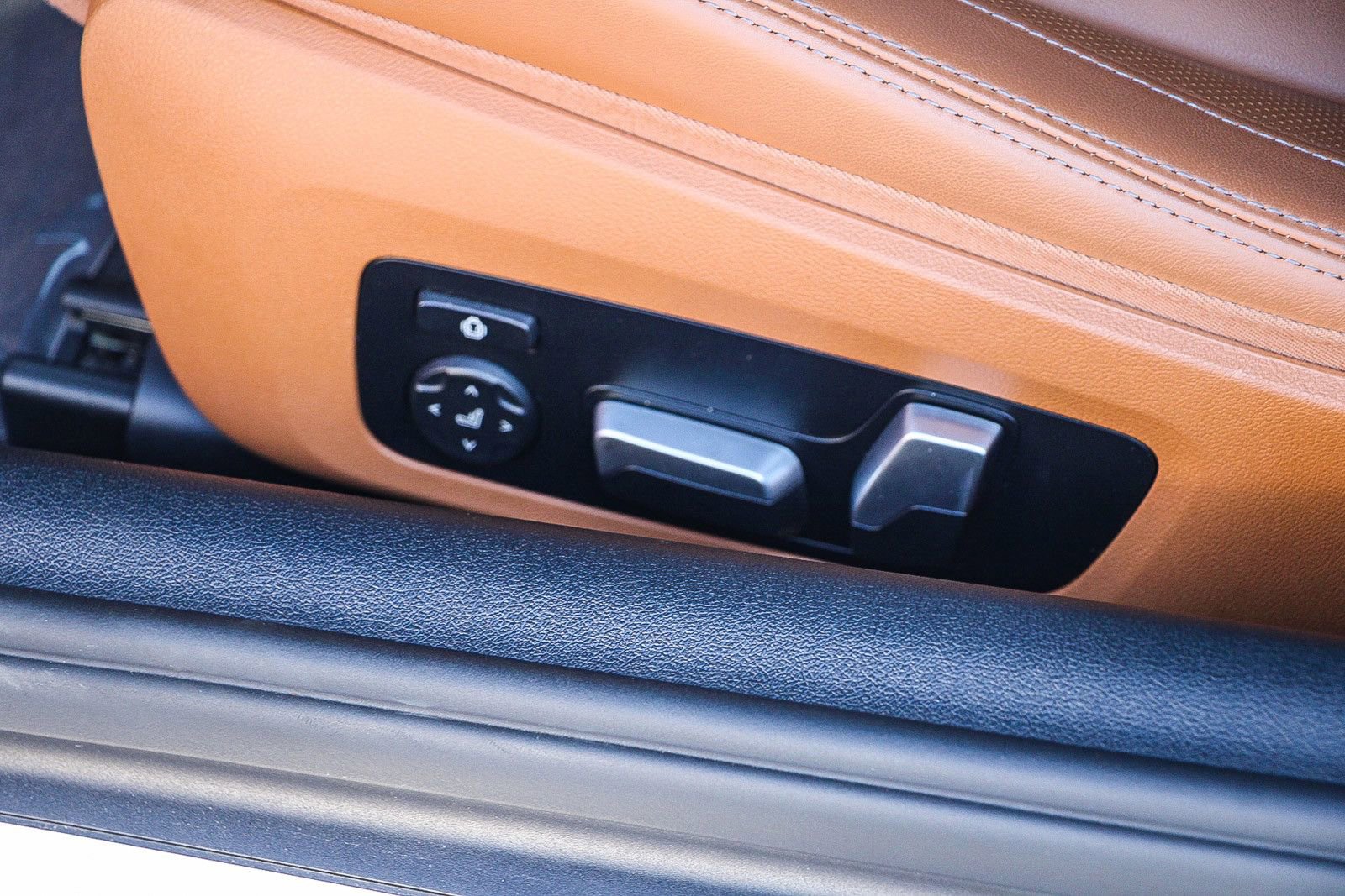 Used 2024 BMW M850i xDrive Coupe w/ M Carbon Exterior Package image 17