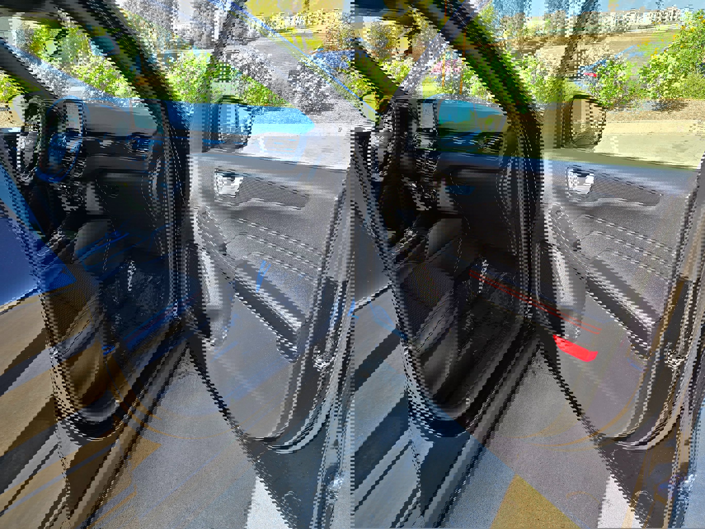 Used 2025 Ford Escape ST-Line image 30