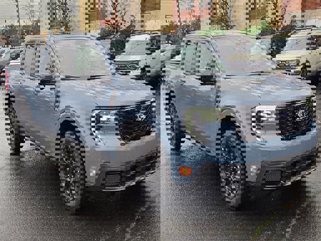 New 2026 Ford Maverick Lariat w/ Black Appearance Package image 3