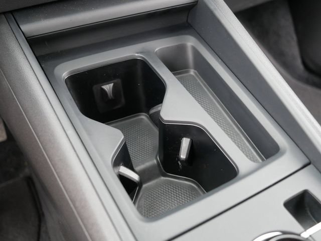 Certified 2025 Volkswagen Tiguan SE AWD/4WD image 32