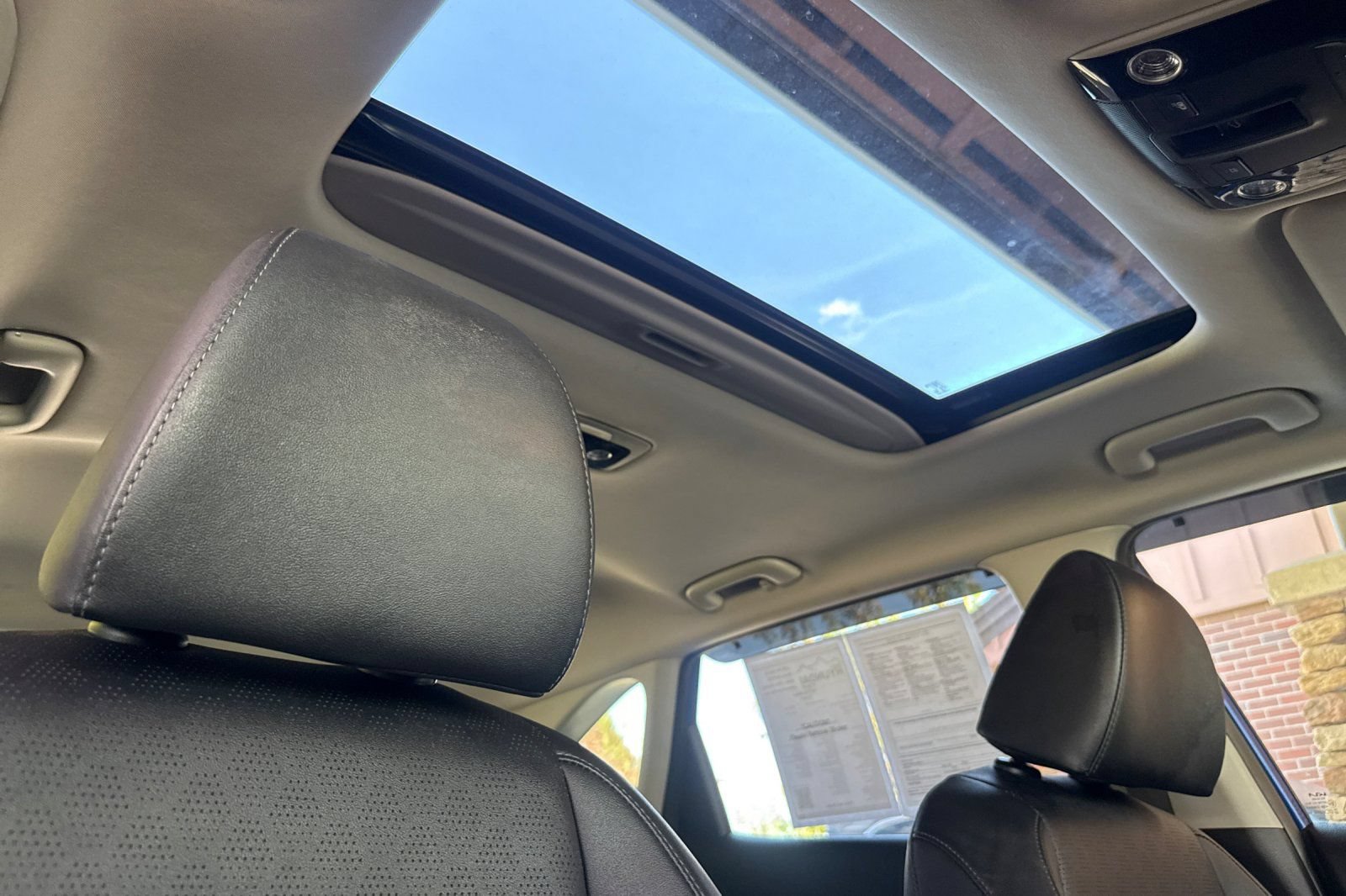 Used 2022 Kia Seltos SX w/ Sunroof Package AWD/4WD image 22