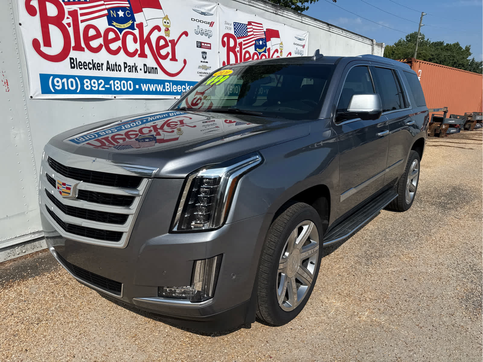 Used 2020 Cadillac Escalade Luxury RWD image 6