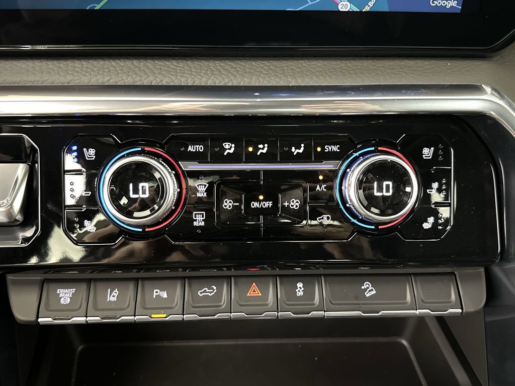 New 2025 GMC Sierra 2500 Denali w/ Denali Reserve Package image 30