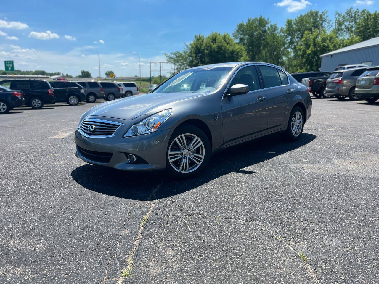 Used 2015 INFINITI Q40 AWD w/ Moonroof Package image 1