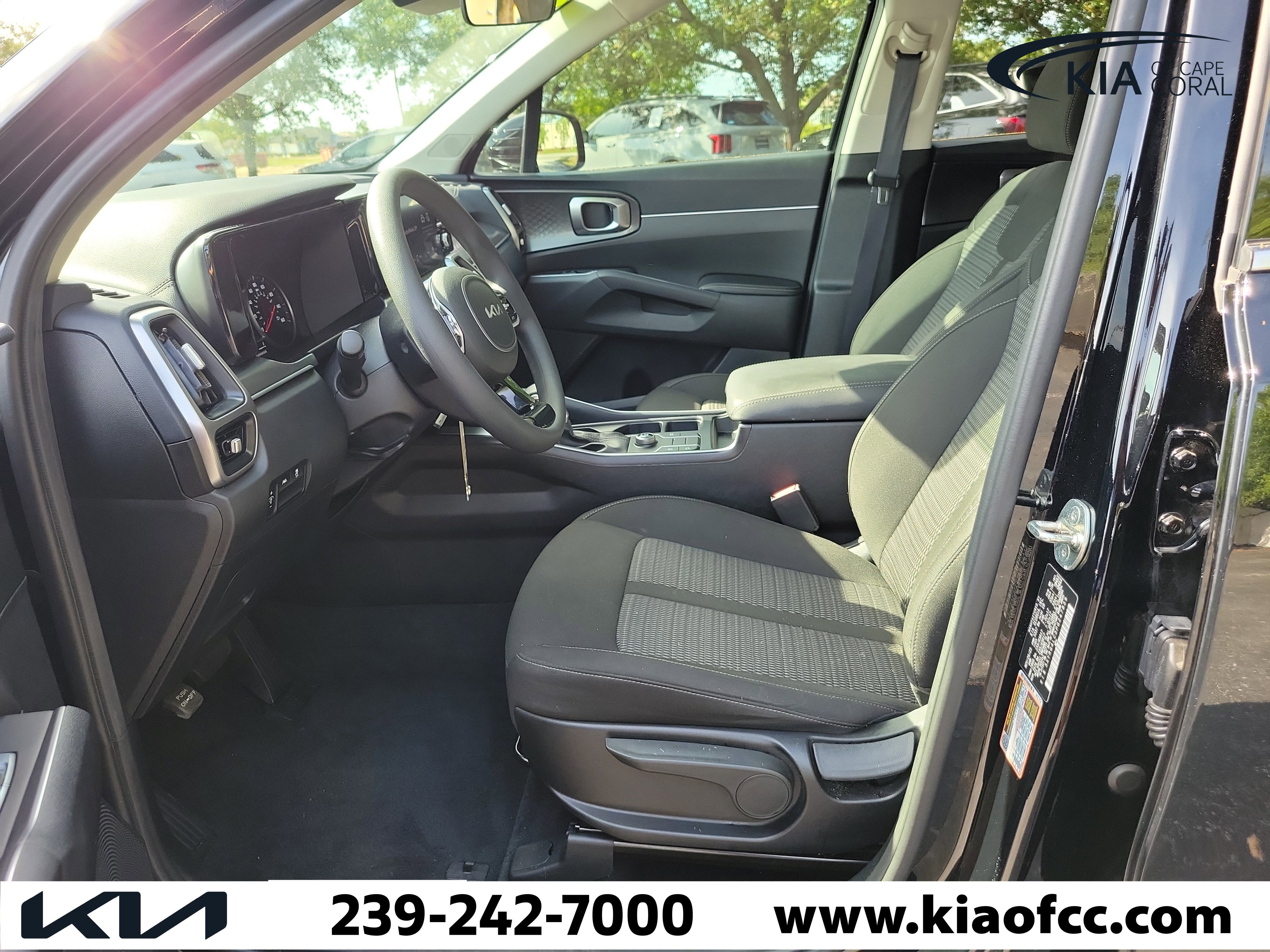 Used 2023 Kia Sorento LX FWD image 20