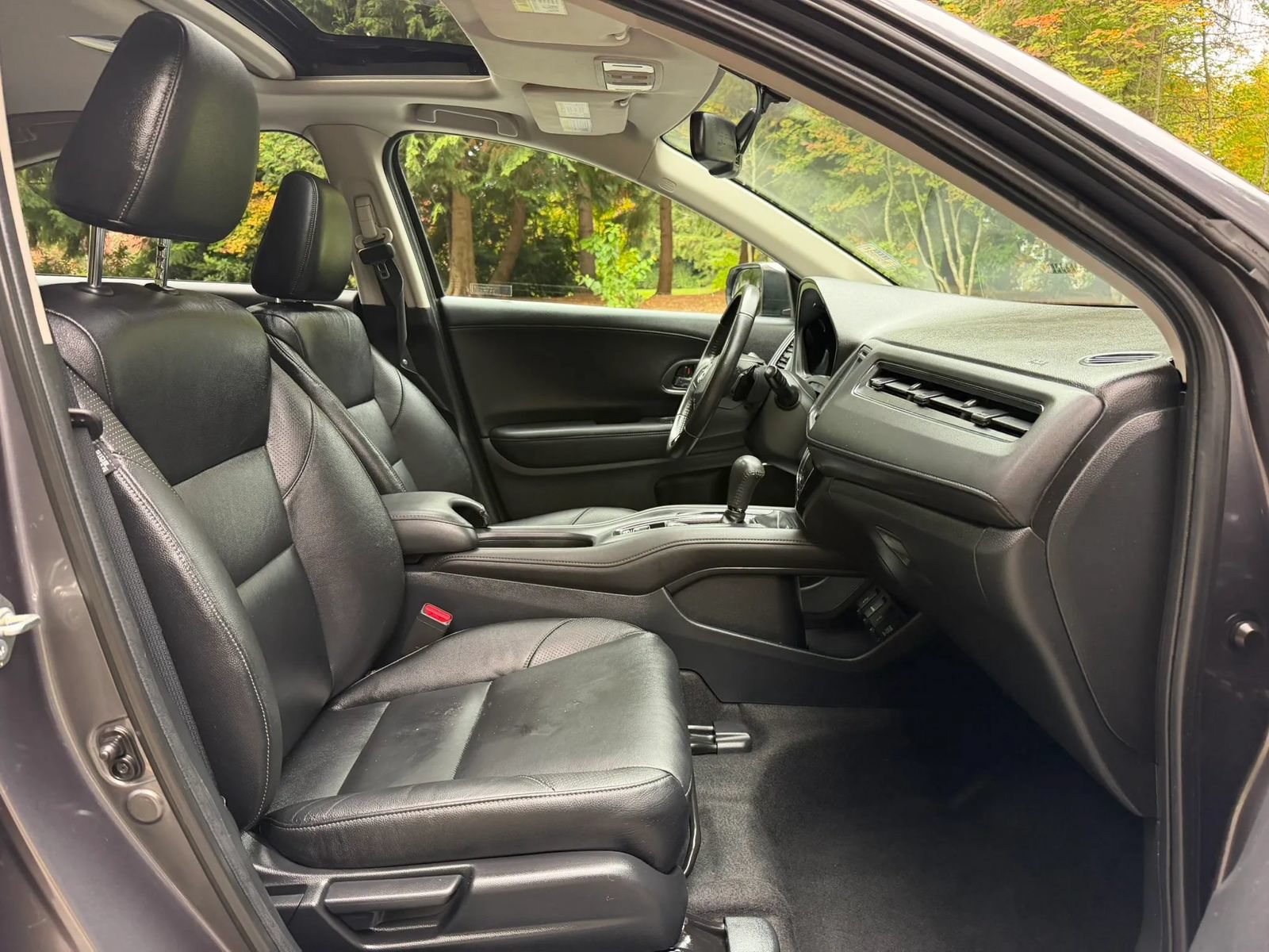Used 2017 Honda HR-V EX-L image 8