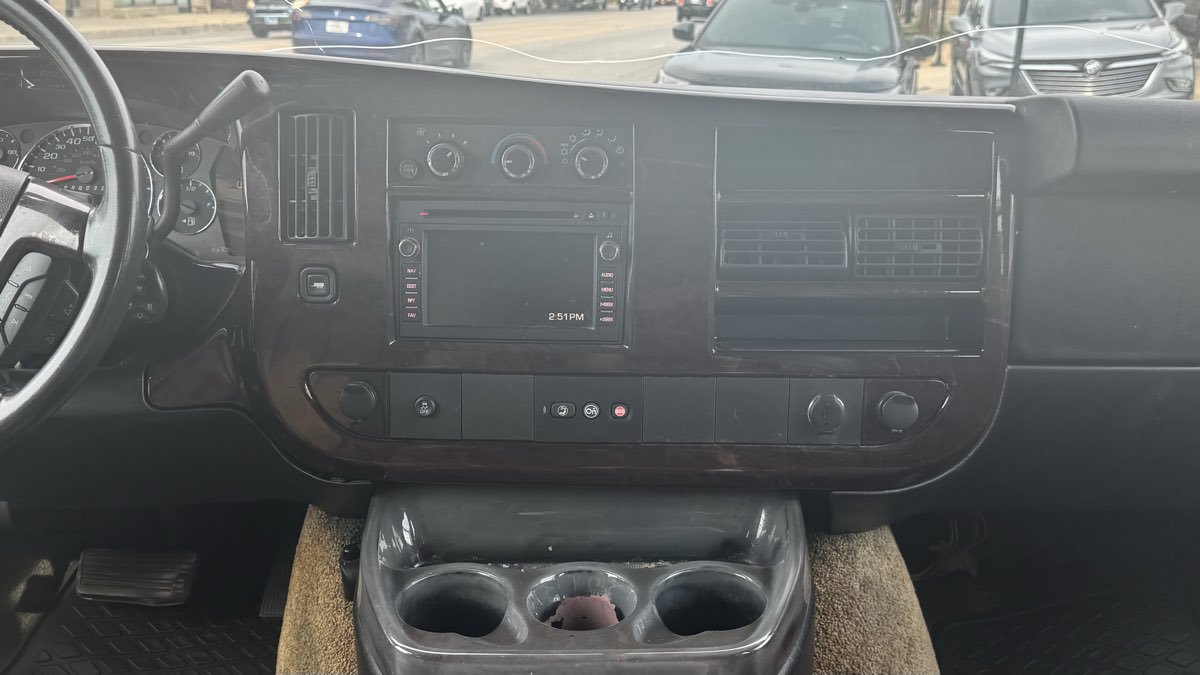Used 2014 GMC Savana 1500 RWD image 10